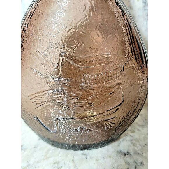 Wheaton N J Frosted Glass‎ Bottle Union Clasped Hands Dove Shield 9 1/8” Purple - Picture 5 of 6